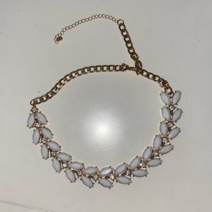 White/Gold flower necklace